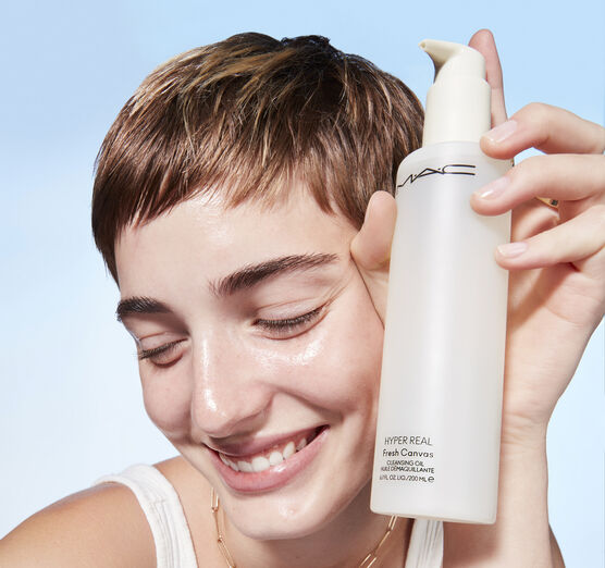 Óleo de Limpeza e Demaquilante MAC Hyper Real Cleansing Oil